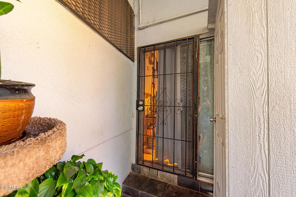 3550 The Paseo Los Angeles, CA 90065 - Thumbnail 4