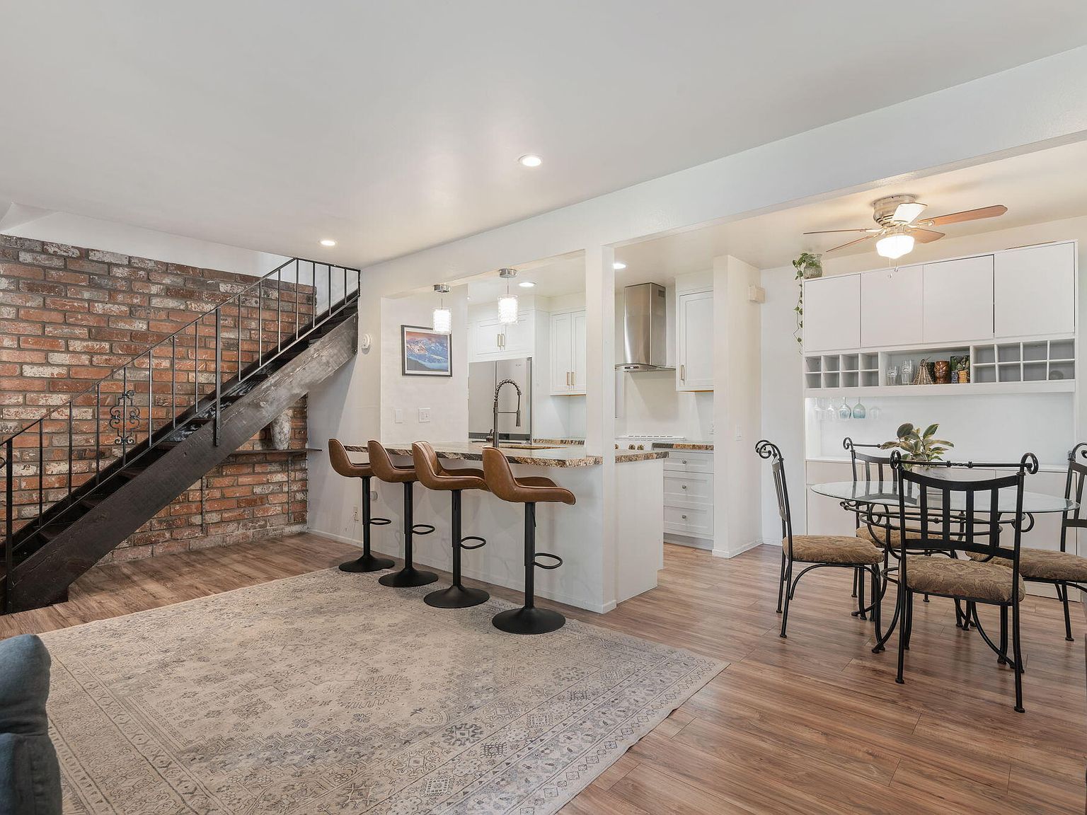 5950 Birch St APT 2 Carpinteria, CA 93013 - Thumbnail 4