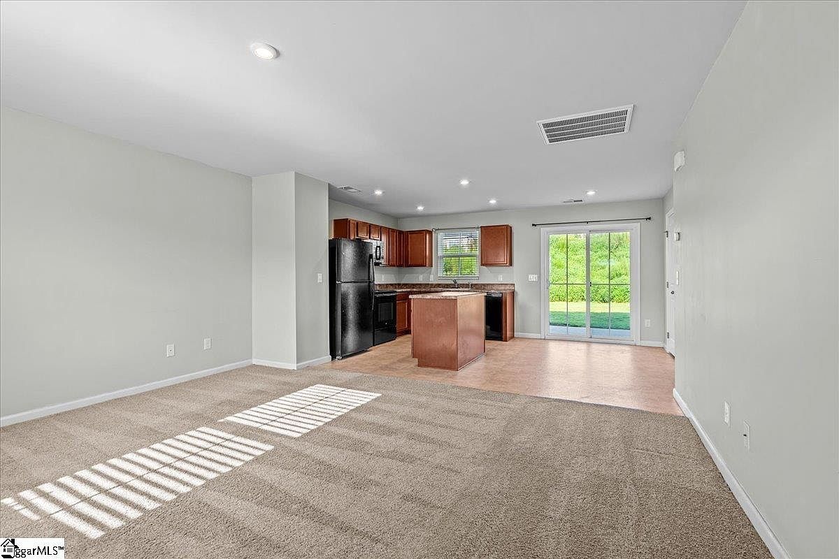 11 Torrington Dr Greenville, SC 29617 - Thumbnail 4