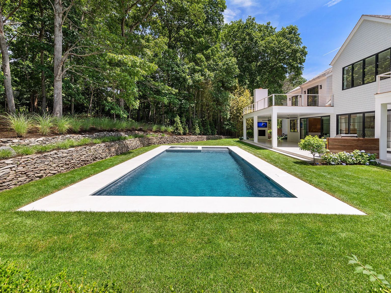 6 Sawmill Ln East Hampton, NY 11937 - Thumbnail 4