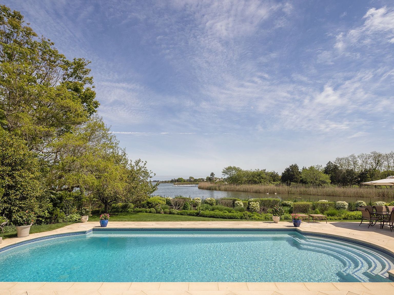 54 Cobb Isle Rd Water Mill, NY 11976 - Thumbnail 4