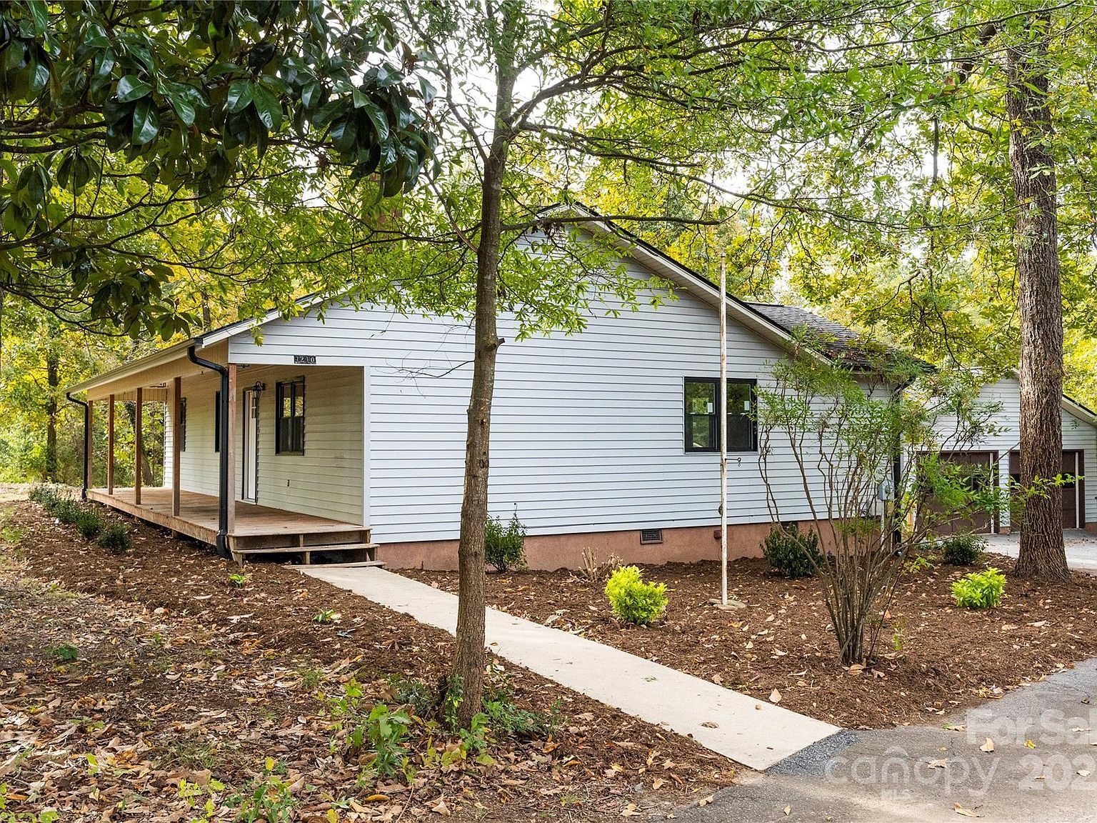 1210 29th Avenue Dr NE Hickory, NC 28601 - Thumbnail 4