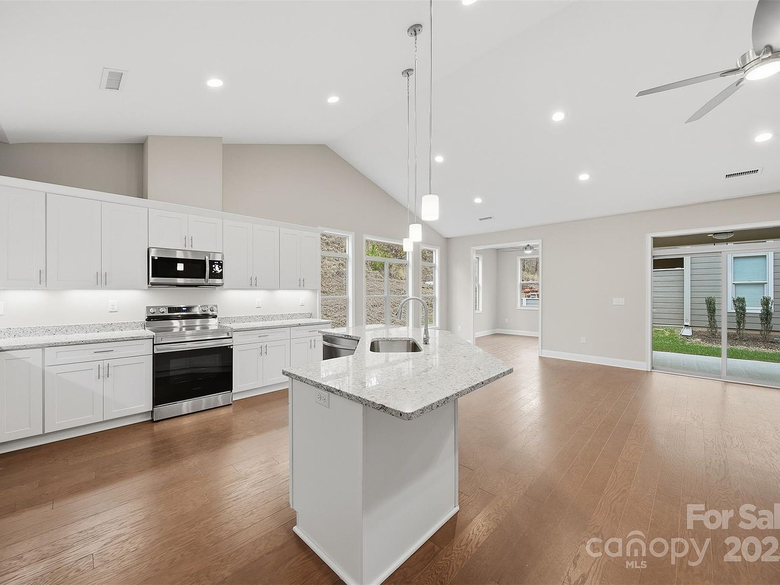 831B Wynnshire Dr Hickory, NC 28601 - Thumbnail 4