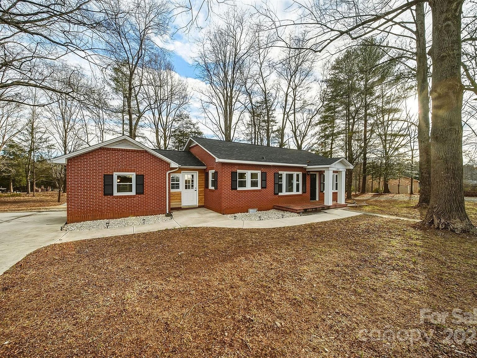 2048 Quiet Ln Hickory, NC 28602 - Thumbnail 4