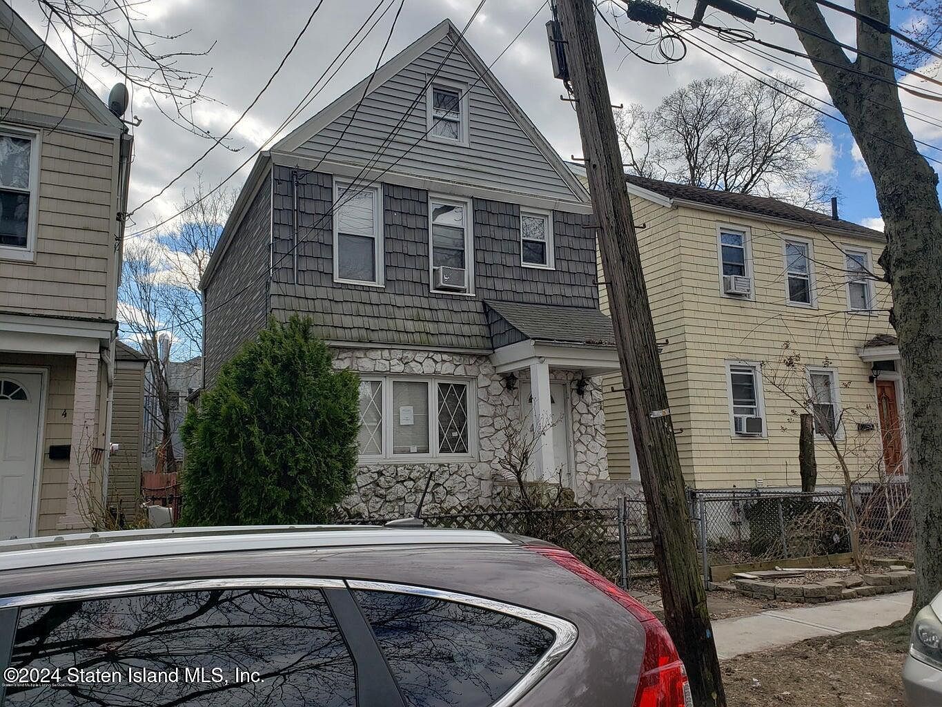 42 Hudson St Staten Island, NY 10304  | Single Family