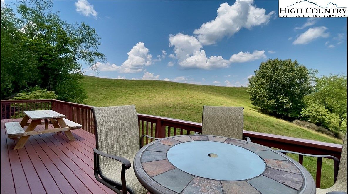 219 Lucky Alice Dr Grassy Creek, NC 28631 - Thumbnail 4