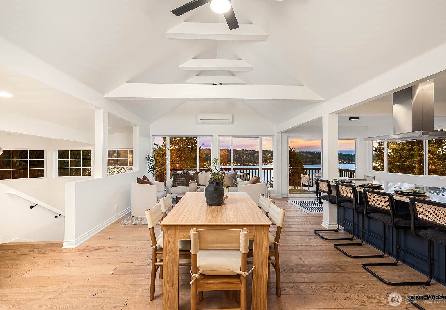 11753 Lakeside Ave NE Seattle, WA 98125 - Thumbnail 4