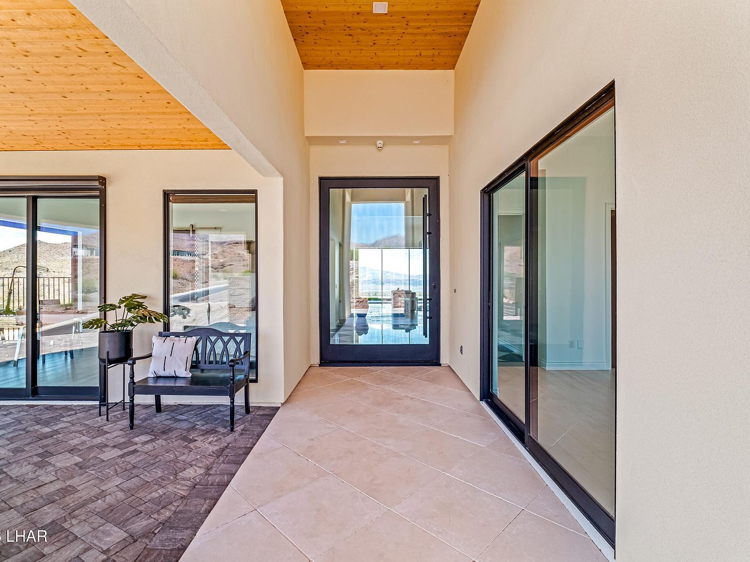 2040 Circula De Hacienda Lake Havasu City, AZ 86406 - Thumbnail 4