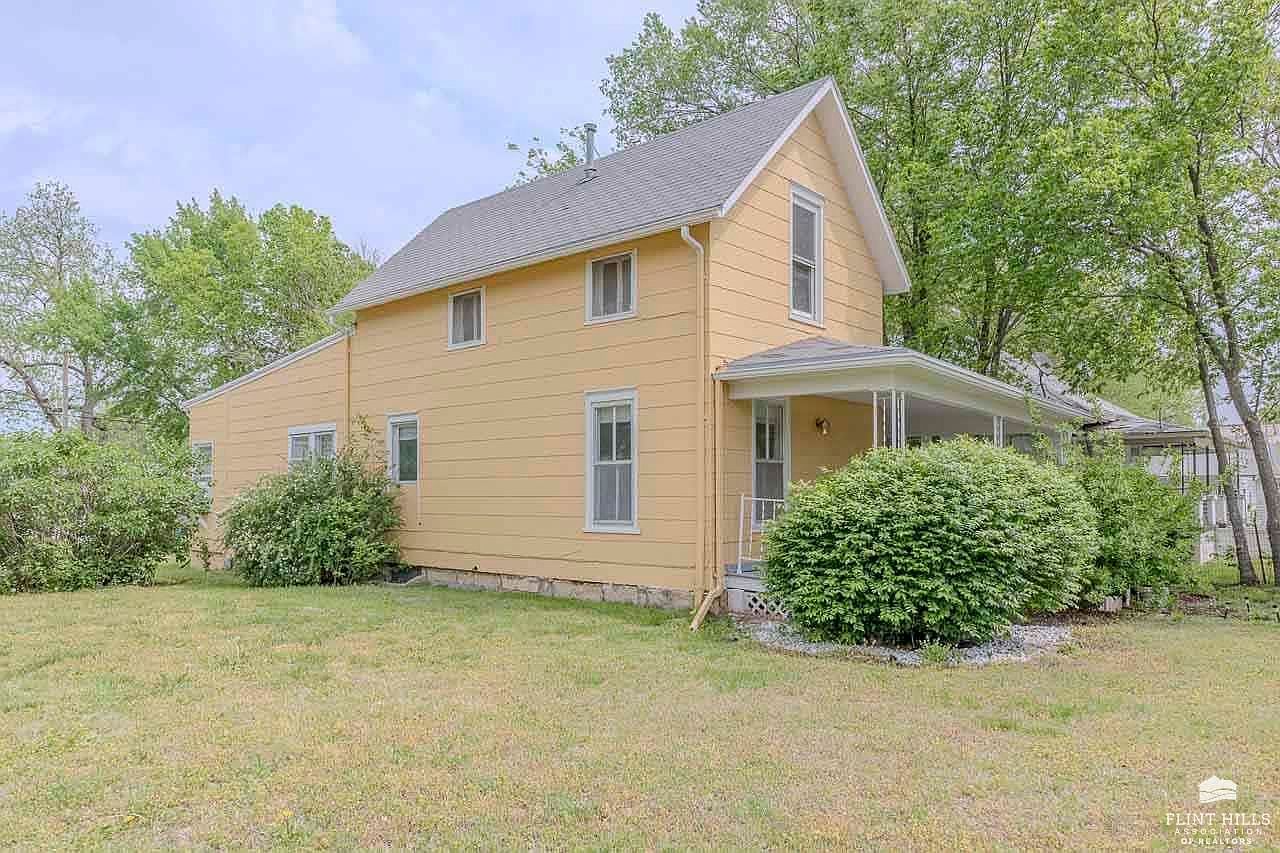 640 W 8th St Junction City, KS 66441 - Thumbnail 4