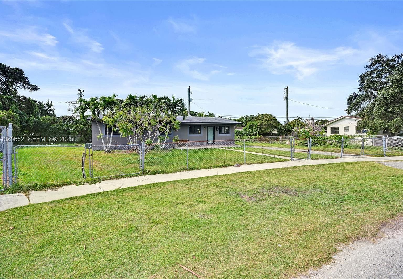 28640 SW 146th Ave Homestead, FL 33033 - Thumbnail 4