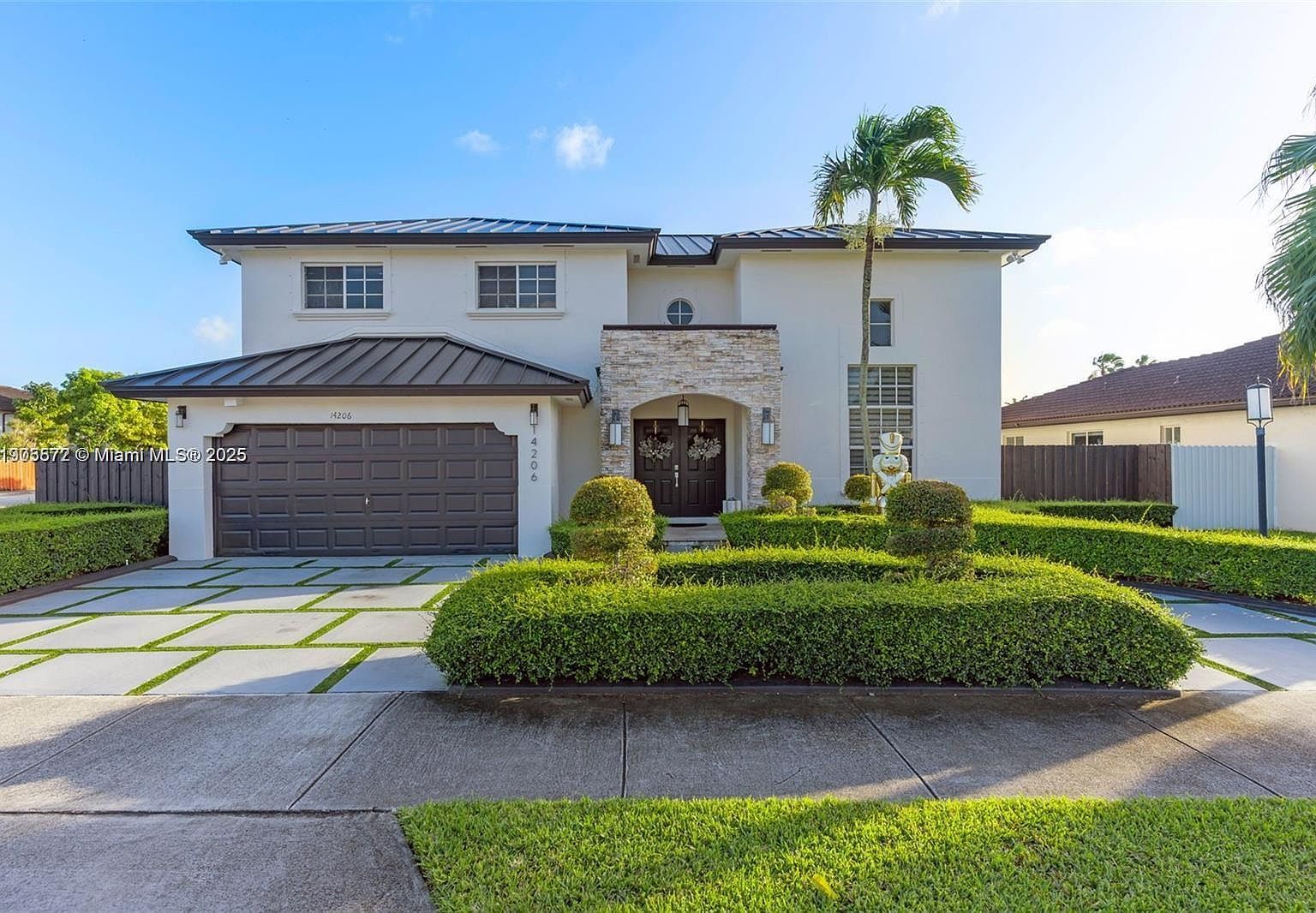 14206 SW 164th Ter Miami, FL 33177 - Thumbnail 4