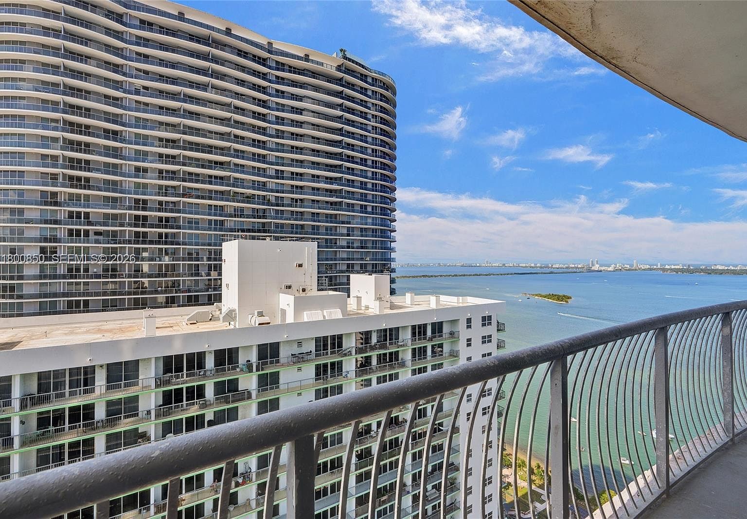 1750 N Bayshore Dr APT 4007 Miami, FL 33132 - Thumbnail 4