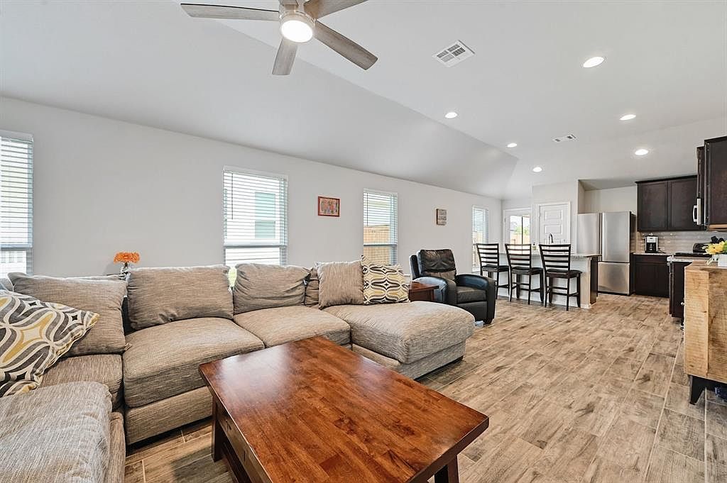 155 Lyndon Dr San Marcos, TX 78666 - Thumbnail 4