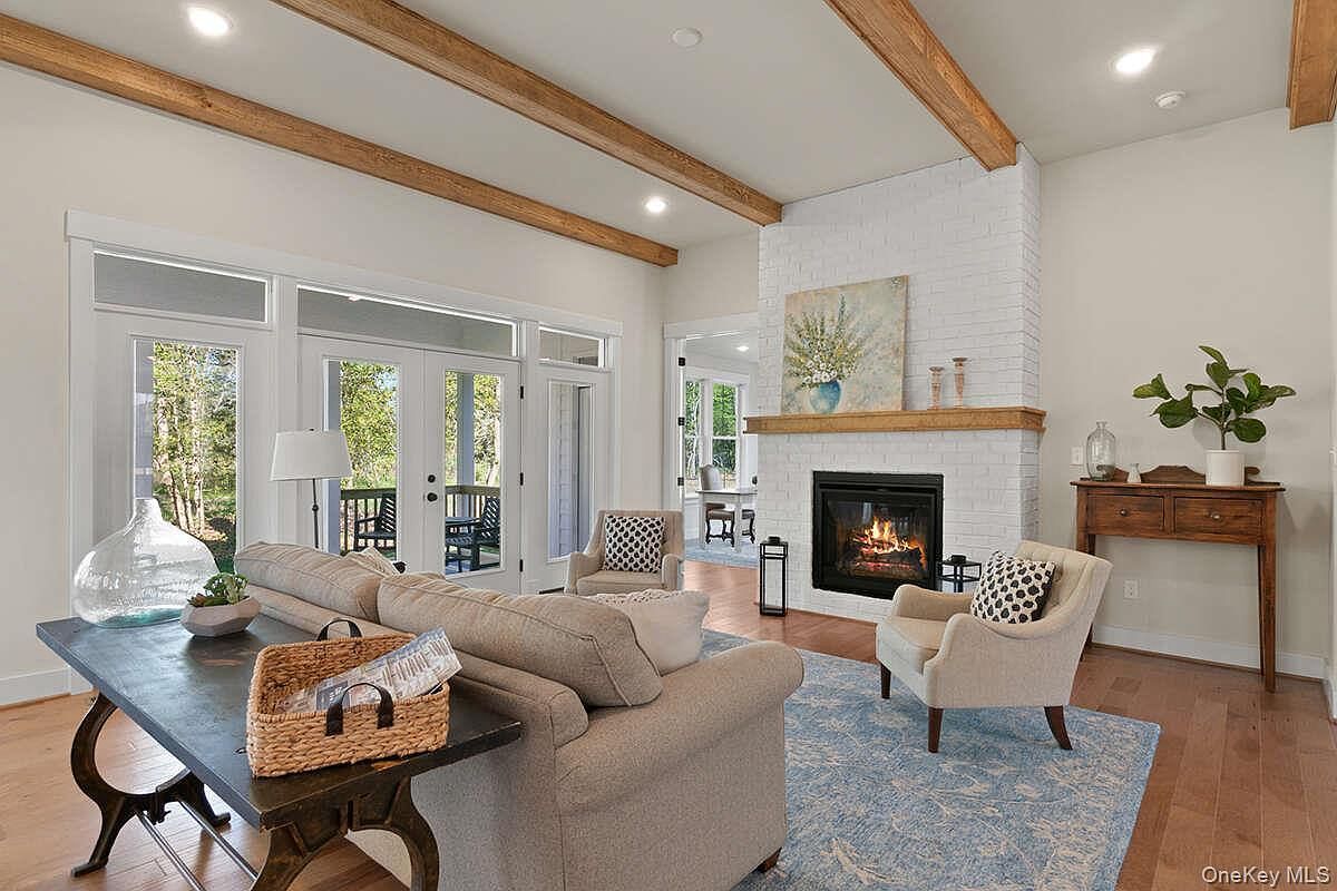 3 Bear Hollow Ln Hyde Park, NY 12538 - Thumbnail 4