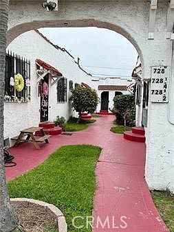 726 W 76th St Los Angeles, CA 90044 - Thumbnail 4