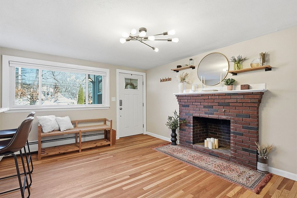 27 Garfield Ave Saugus, MA 01906 - Thumbnail 4