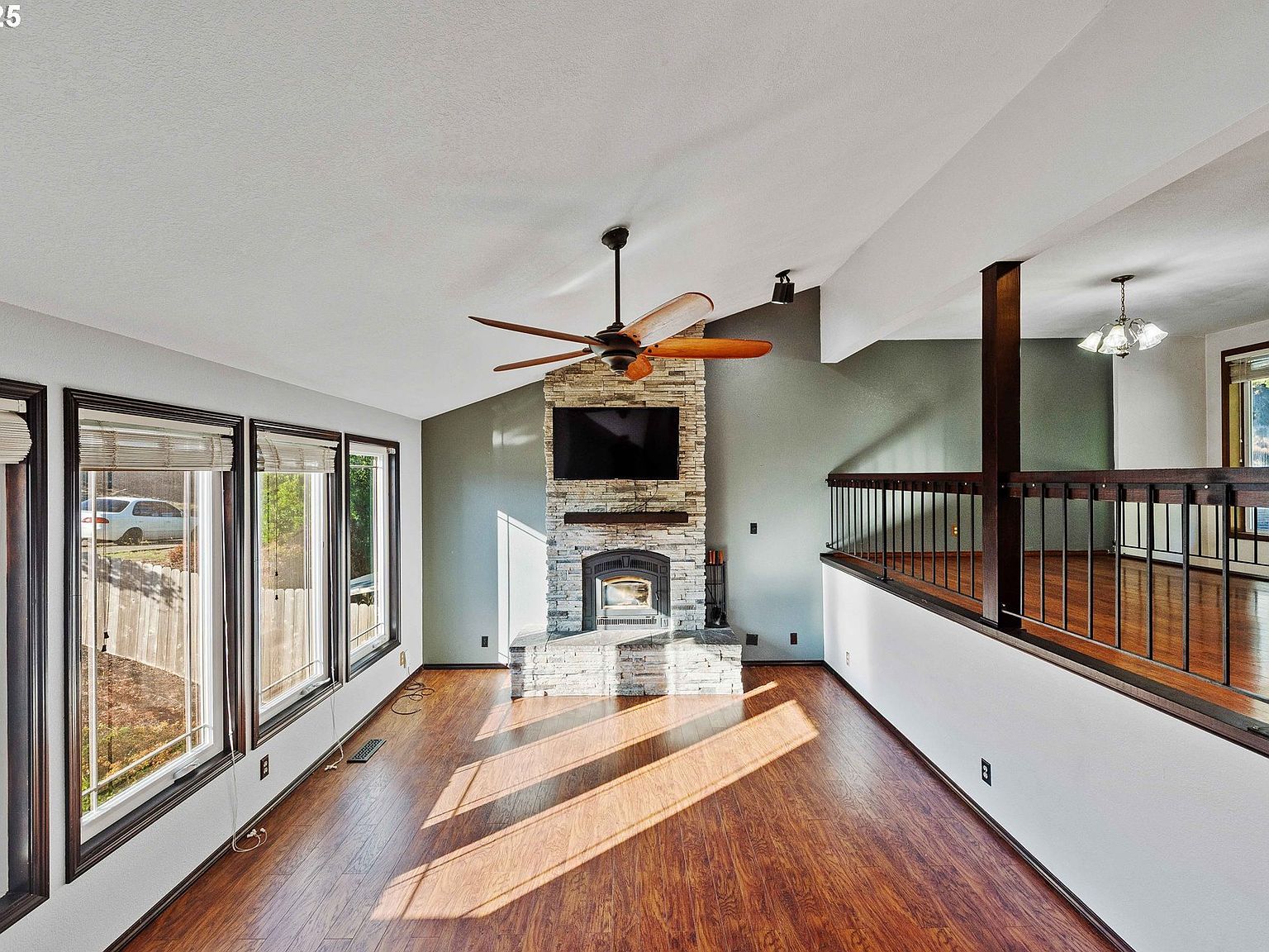 1845 Oak St North Bend, OR 97459 - Thumbnail 4