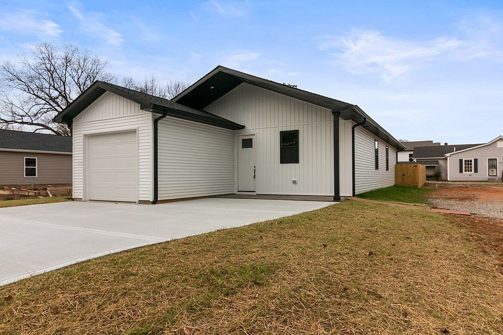 14 Warren St Paris, TN 38242 - Thumbnail 4