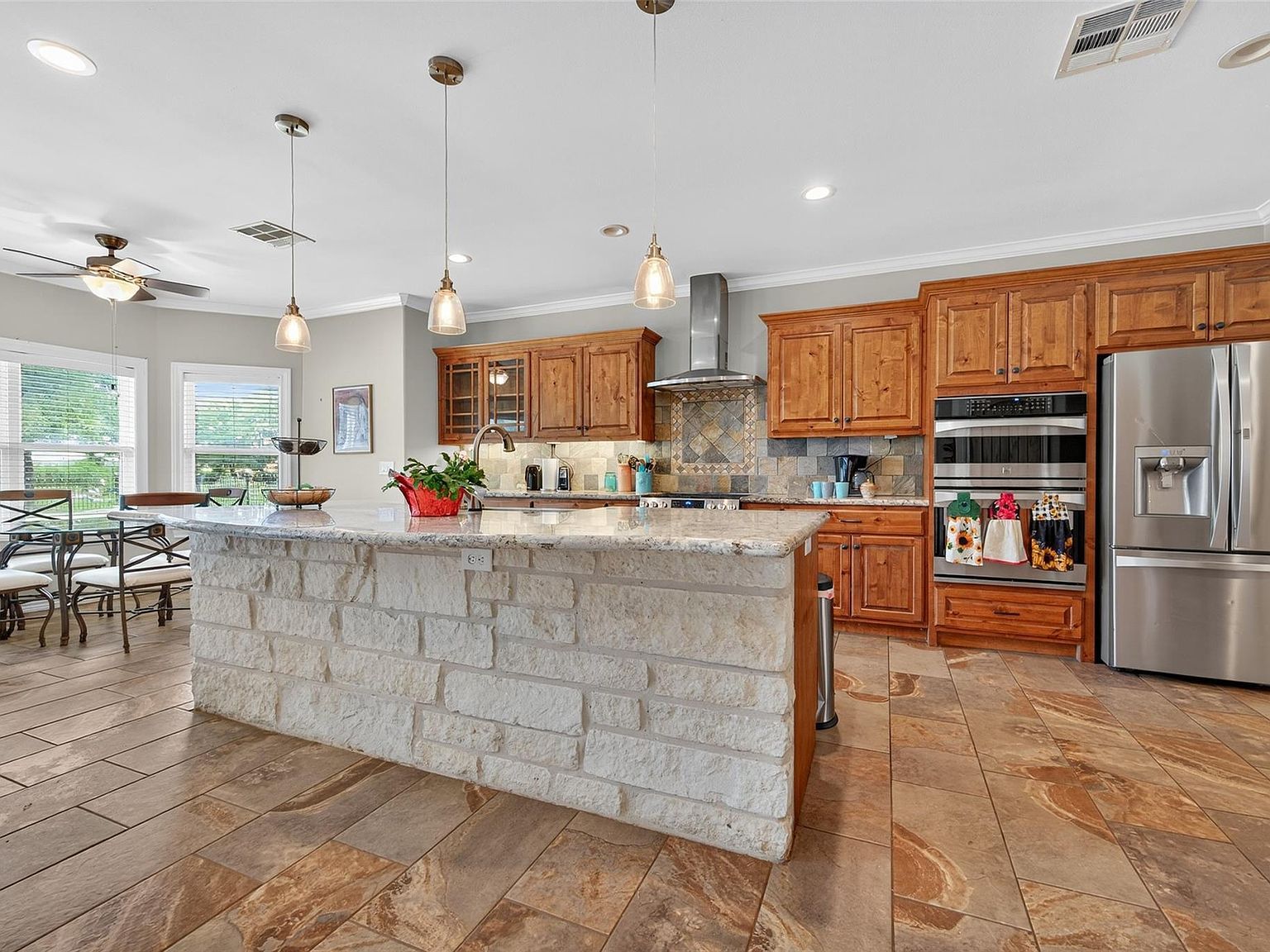 1213 Dyann Dr Wharton, TX 77488 - Thumbnail 4