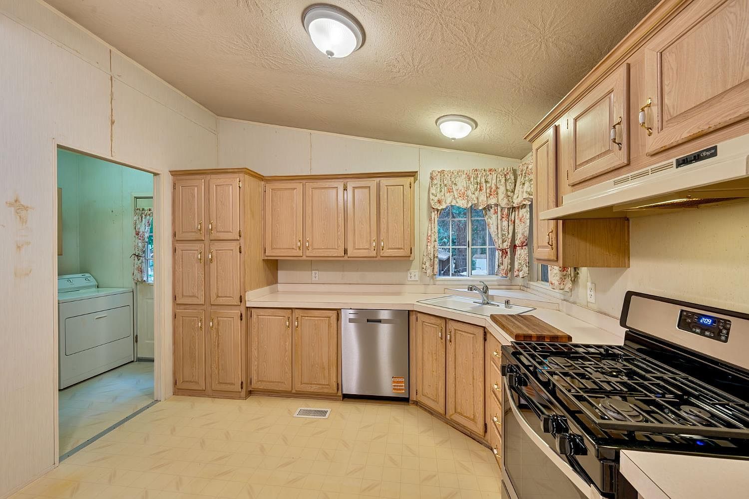 5766 Pony Express Trl SPACE 2 Pollock Pines, CA 95726 - Thumbnail 4