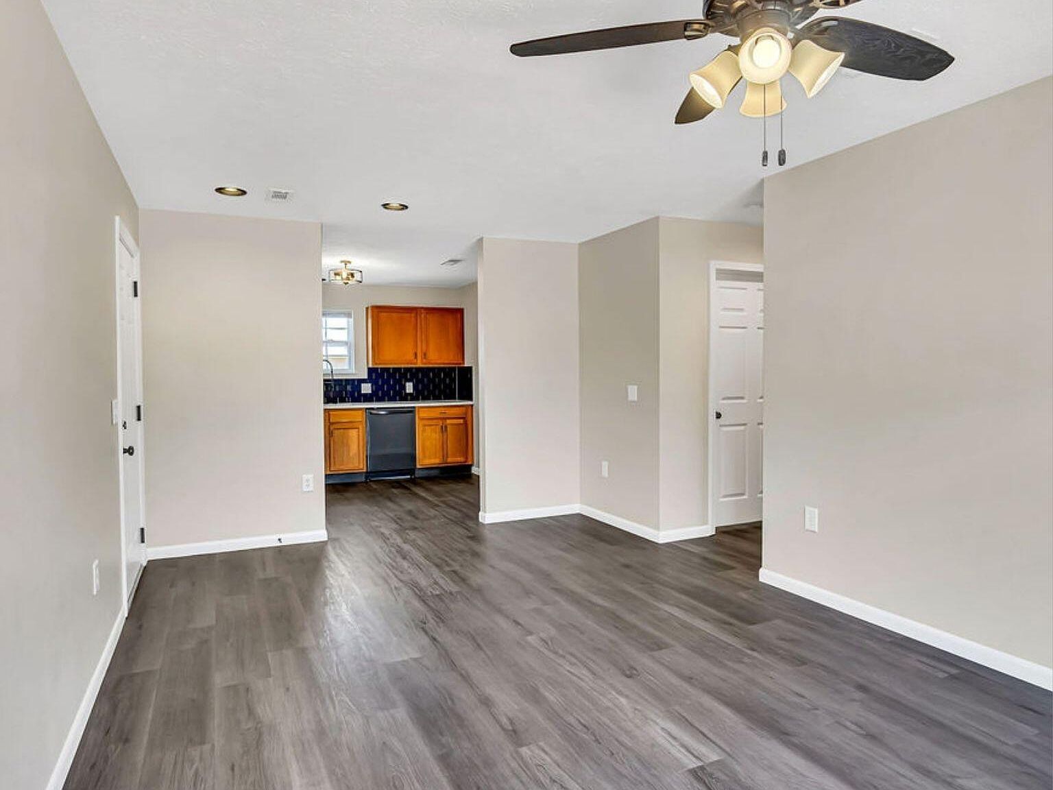 141 Knowledge Ave BUILDING C-19 Branson, MO 65616 - Thumbnail 4