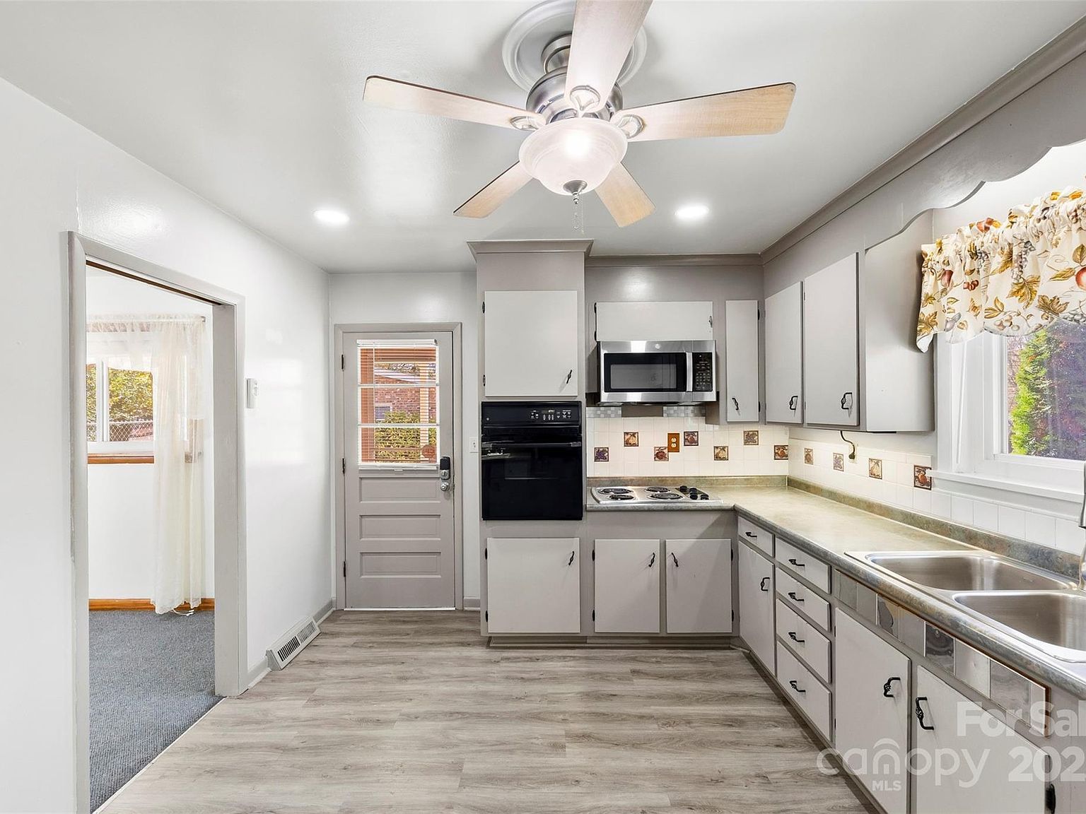 1518 Lynhurst Dr Gastonia, NC 28054 - Thumbnail 4