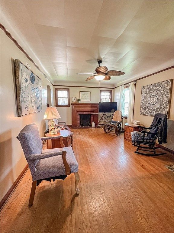 320 E Jasper St Paris, IL 61944 - Thumbnail 4