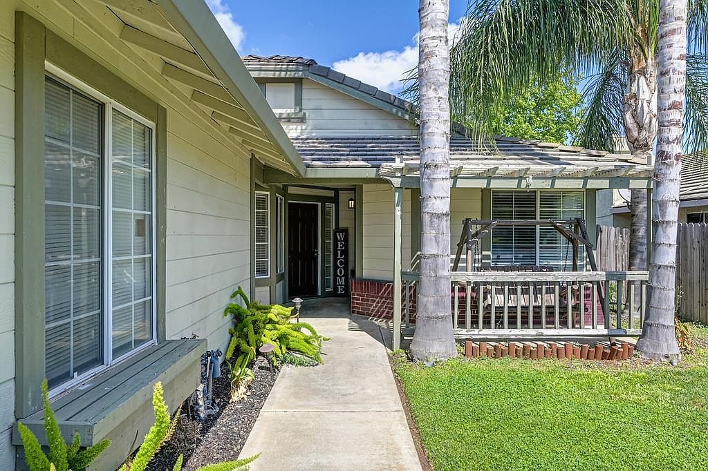 981 Vintage Oak Ave Galt, CA 95632 - Thumbnail 4