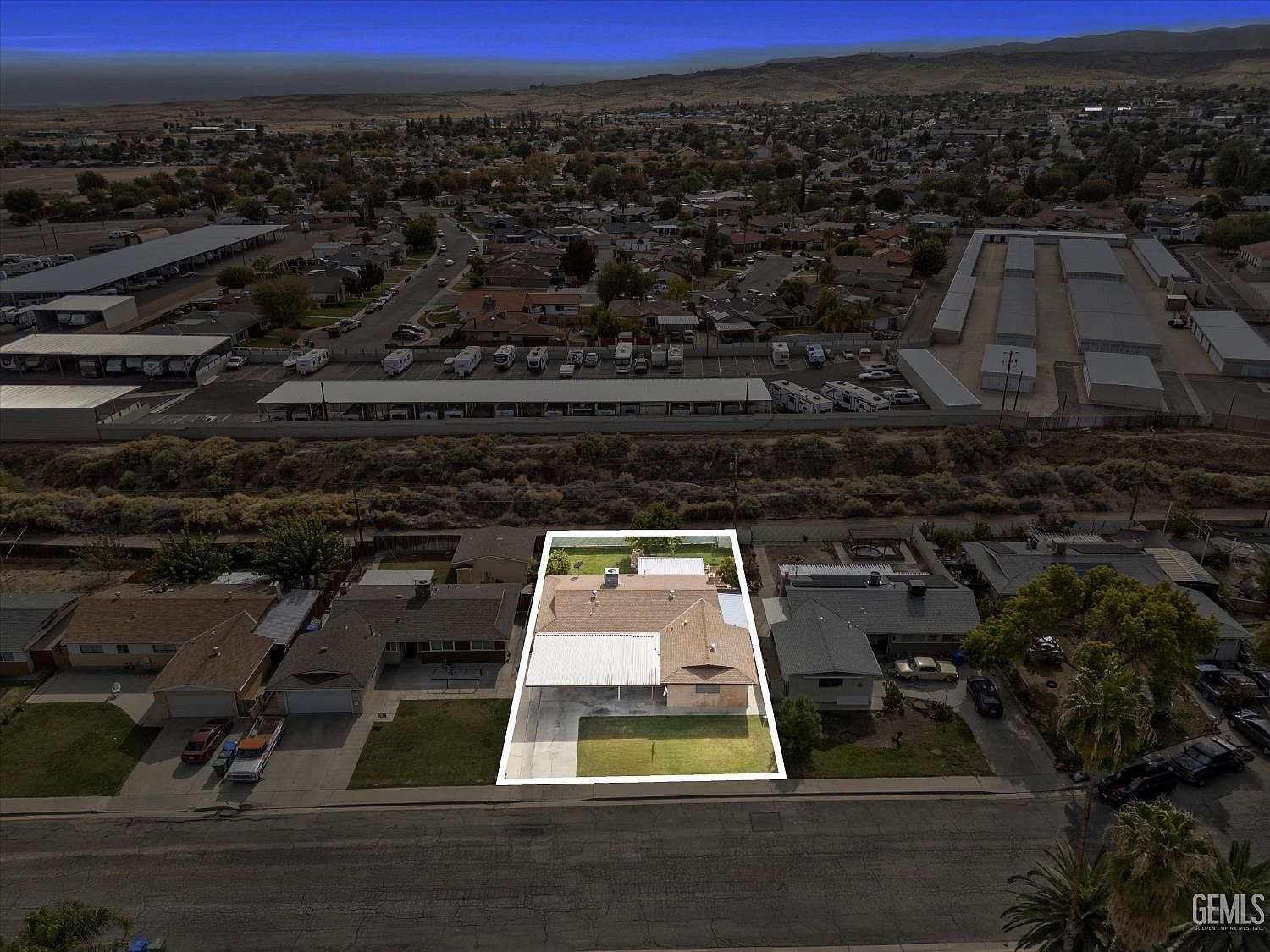 217 Suzanne Ln Taft, CA 93268 - Thumbnail 4