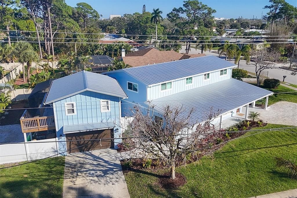 842 Nokomis Ave S Venice, FL 34285 - Thumbnail 4