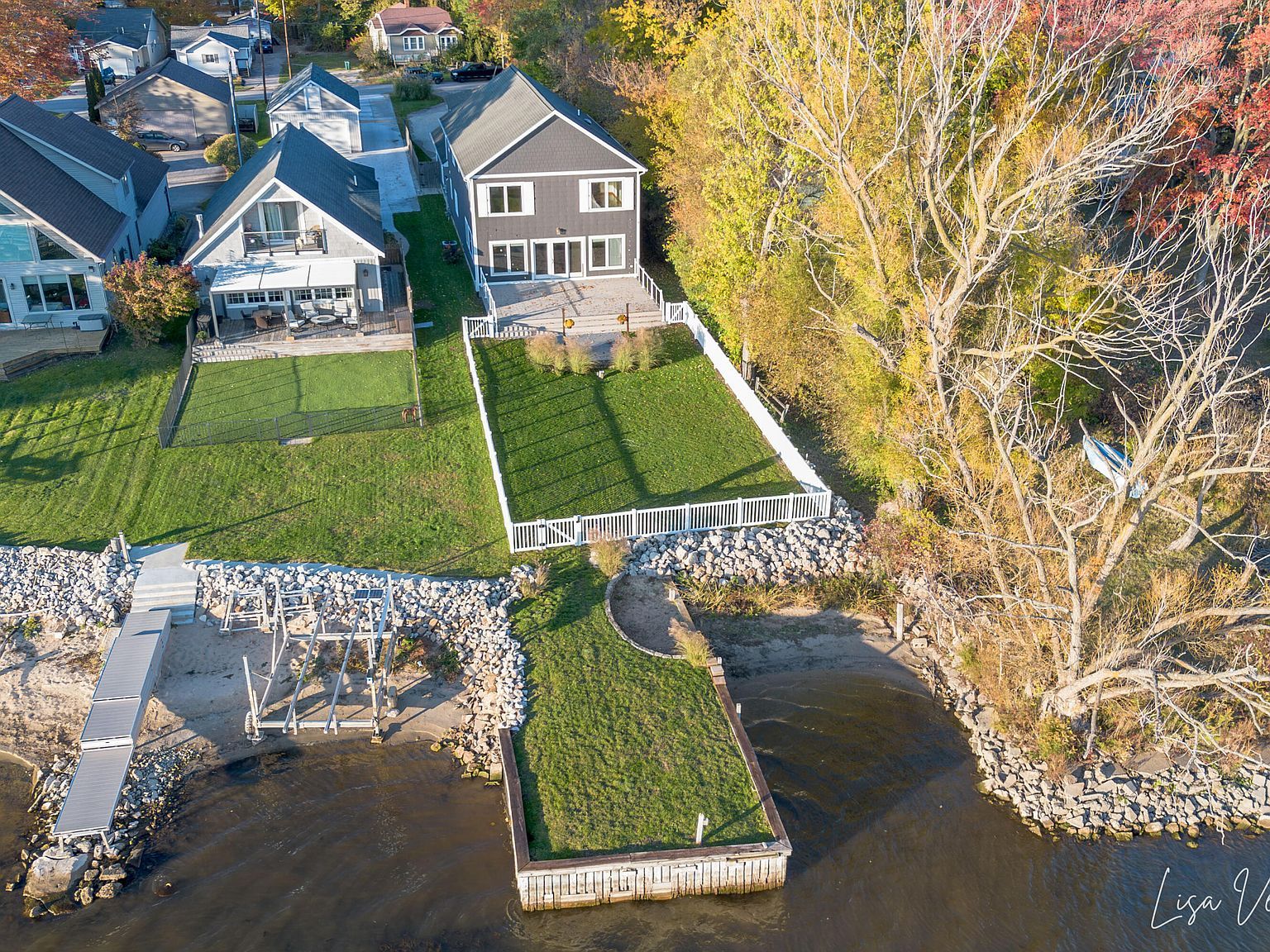 447 Lakeshore Blvd Muskegon, MI 49444 - Thumbnail 4