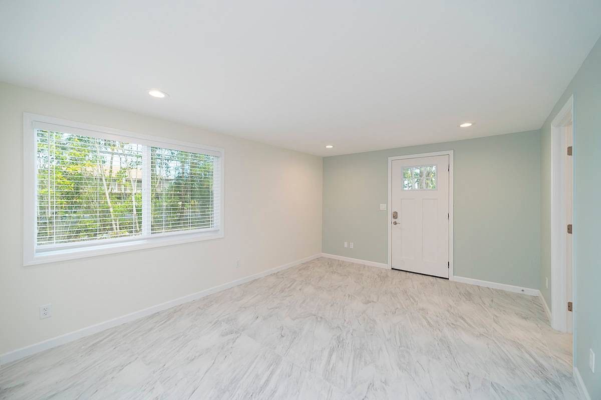 745 W Kawailani St Hilo, HI 96720 - Thumbnail 4