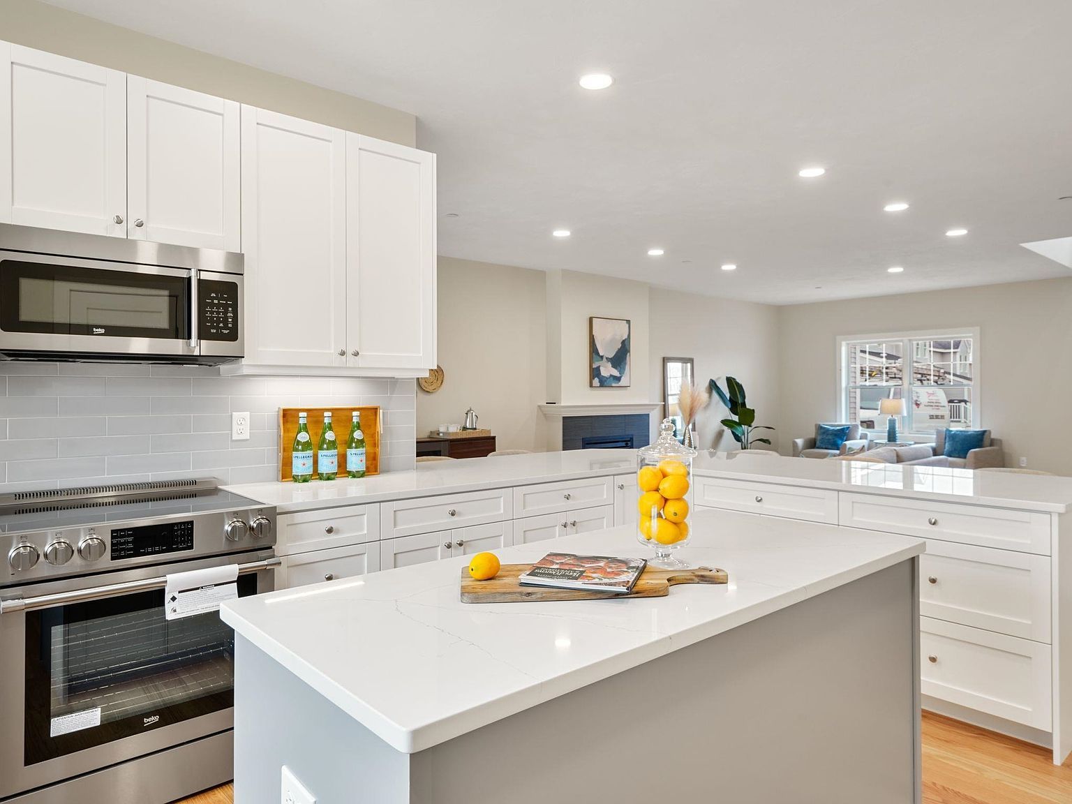 30 Driftwood Cir UNIT 11 Sandown, NH 03873 - Thumbnail 4