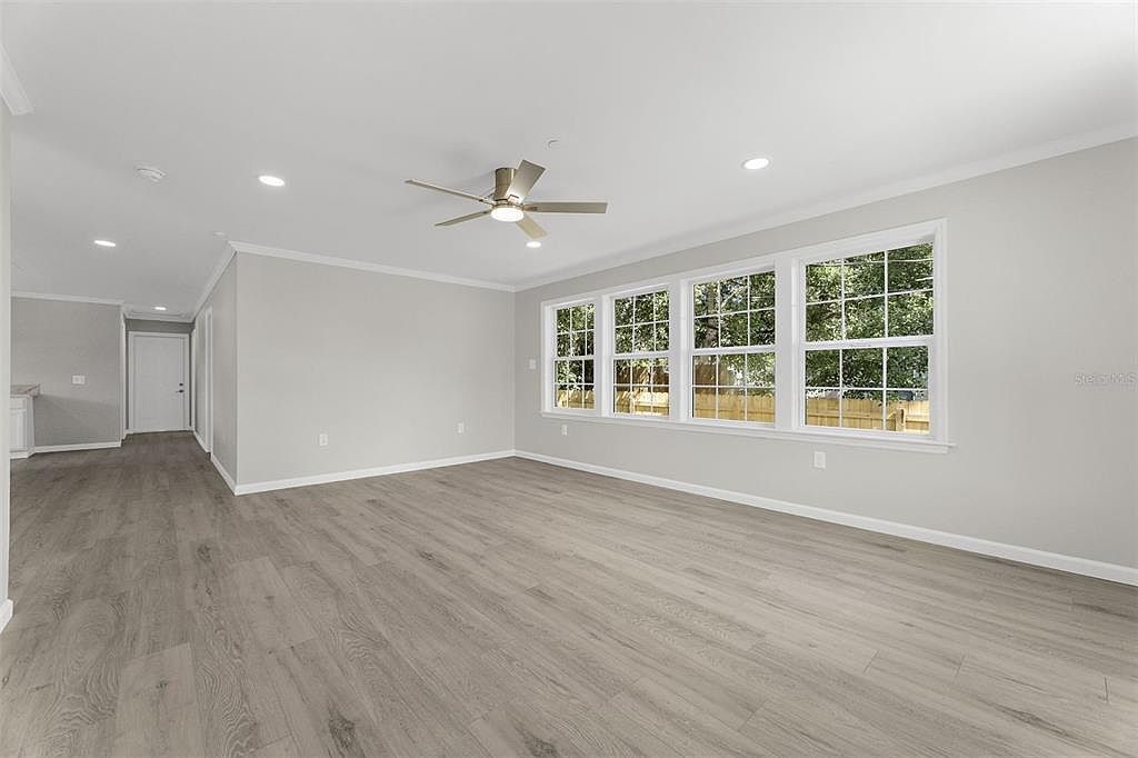 2519 21st St Sarasota, FL 34234 - Thumbnail 4