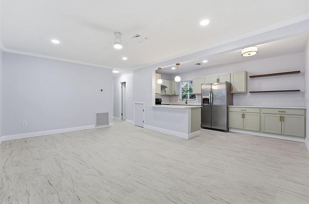 808 Guild Dr Venice, FL 34285 - Thumbnail 4