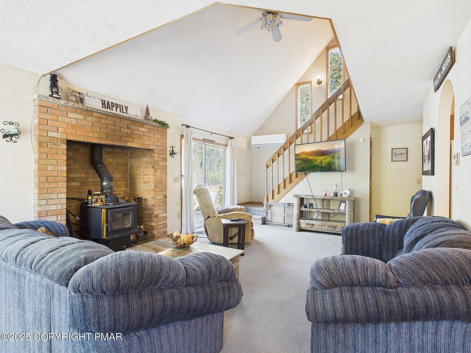 7157 Winnebago Dr Pocono Lake, PA 18347 - Thumbnail 4