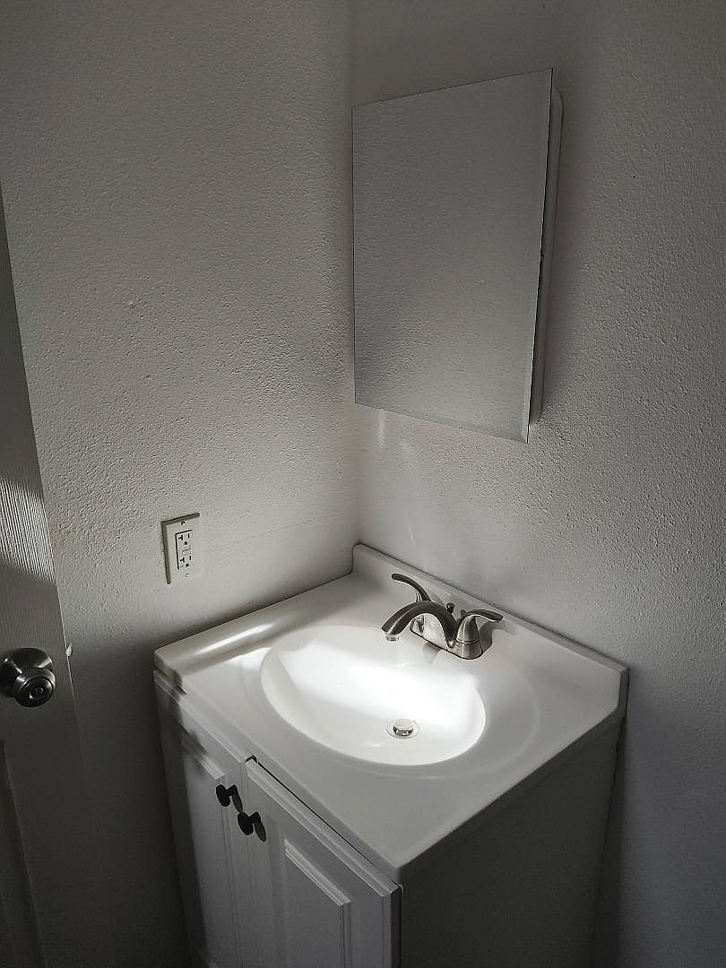 22133 Peralta St Hayward, CA 94541 - Thumbnail 4