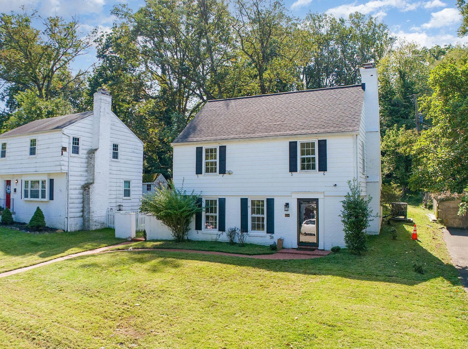 2304 Pickwick Rd Baltimore, MD 21207 - Thumbnail 4