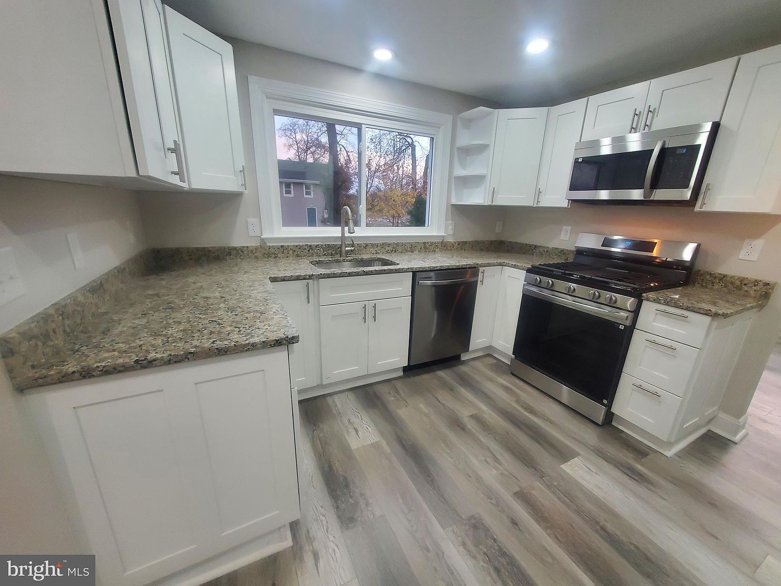 136 Trenton Rd Browns Mills, NJ 08015 - Thumbnail 4