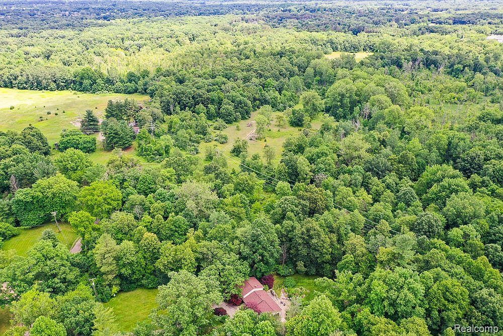 400 Coats Rd Lake Orion, MI 48362 - Thumbnail 4
