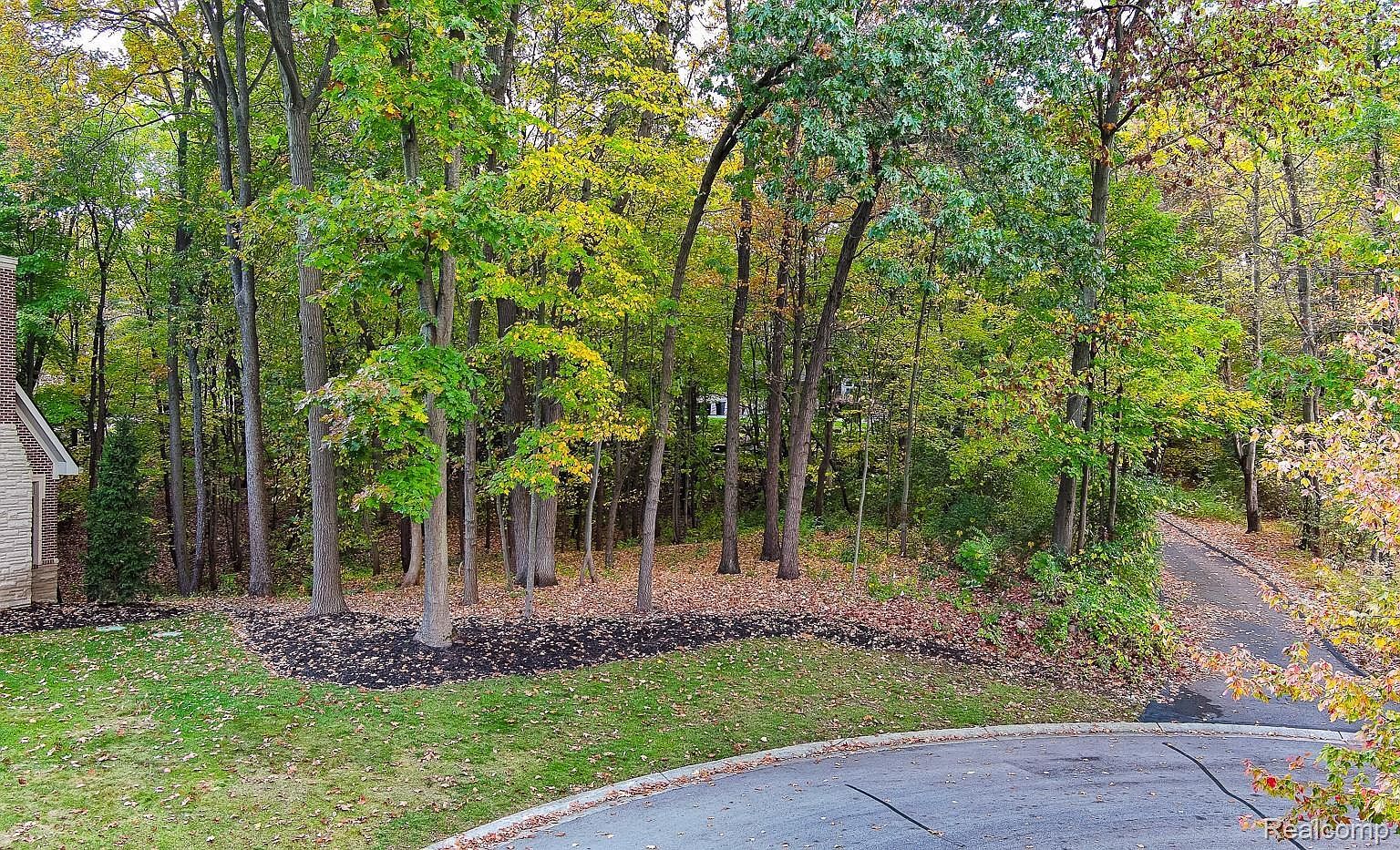 9933 Kingston Rdg Clarkston, MI 48348 - Thumbnail 4