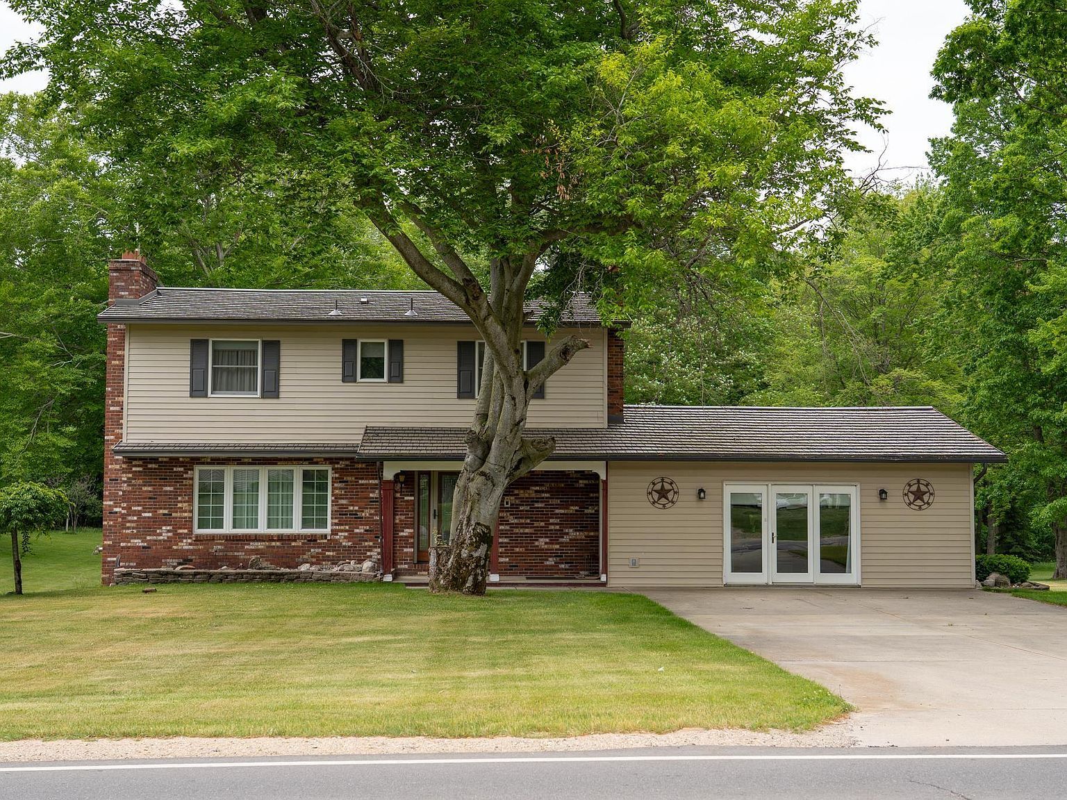 10200 Lake Station Ave Lake, MI 48632 - Thumbnail 4