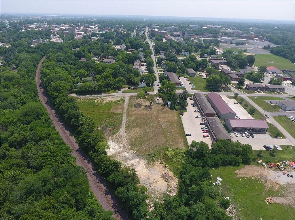 318 S Main St Warrensburg, MO 64093 - Thumbnail 4