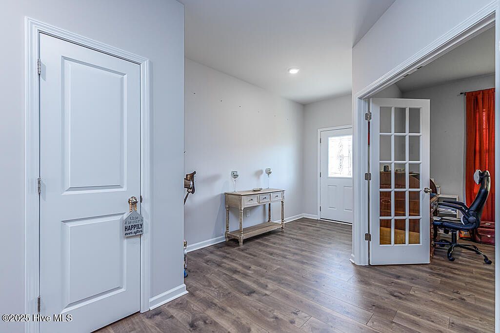 102 Featherstone Ln New Bern, NC 28562 - Thumbnail 4