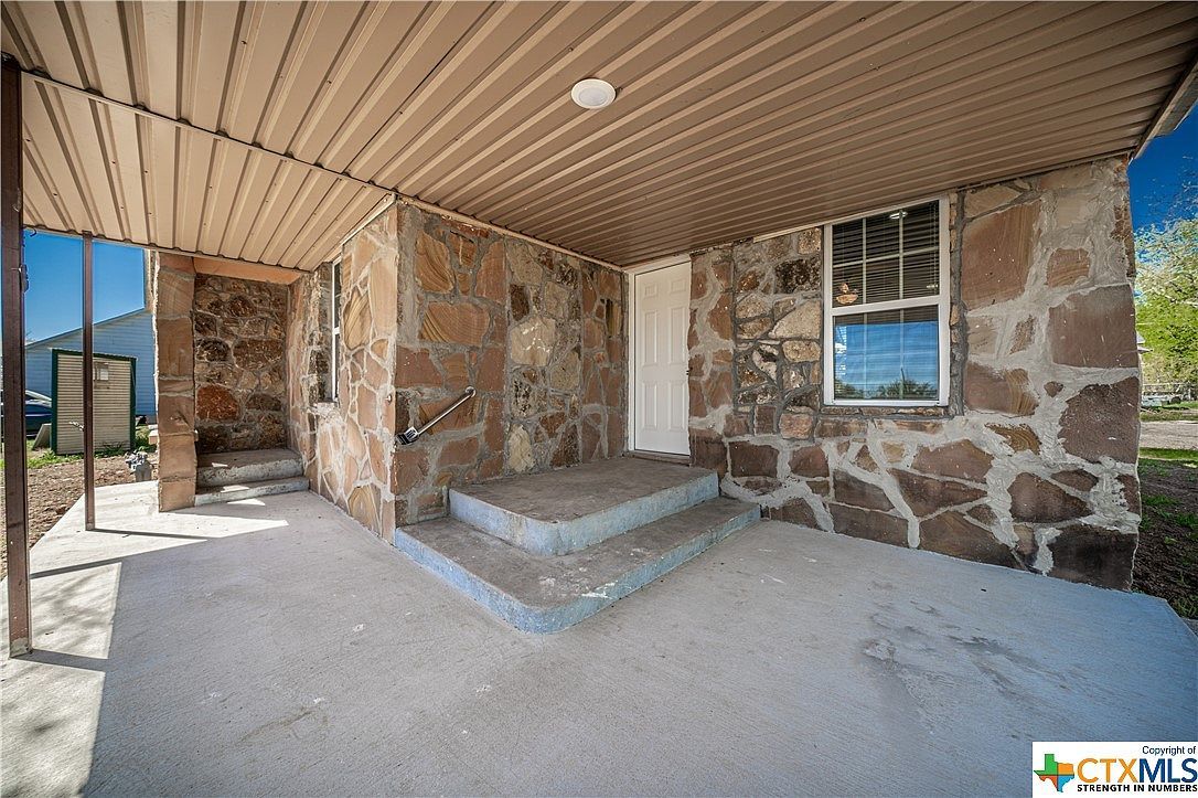 1115 W Main St Gatesville, TX 76528 - Thumbnail 4