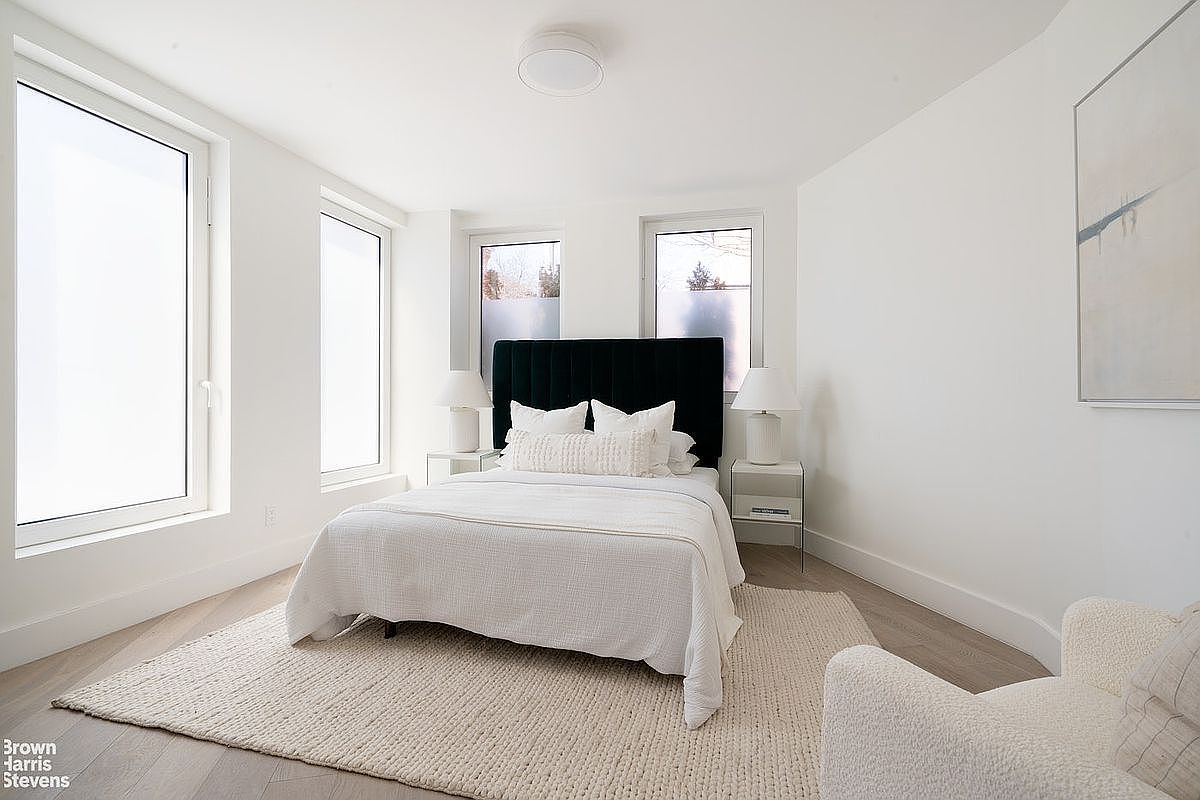 319 Prospect Pl UNIT GARDEN Brooklyn, NY 11238 - Thumbnail 4