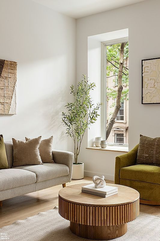 43 Saint Marks Pl APT 2 Brooklyn, NY 11217 - Thumbnail 4