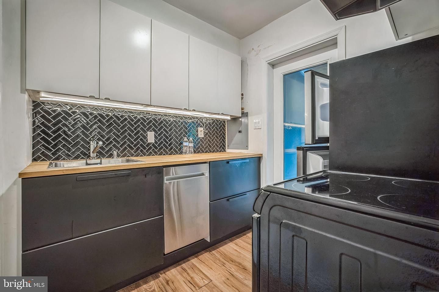 304 S Veitch St Arlington, VA 22204 - Thumbnail 4