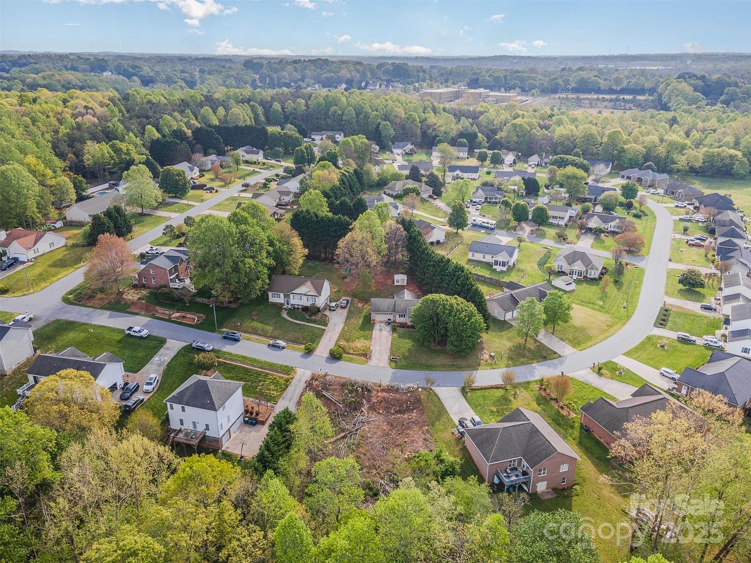 1552 Indian Springs Dr NW Conover, NC 28613 - Thumbnail 4