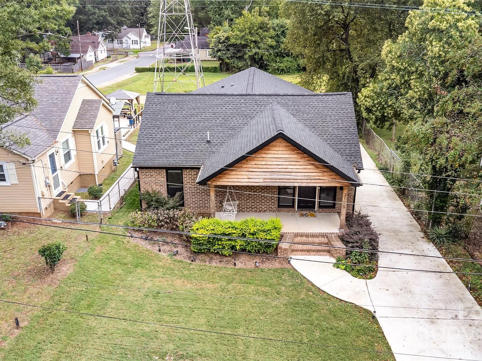 2105 Highland St Charlotte, NC 28208 - Thumbnail 4